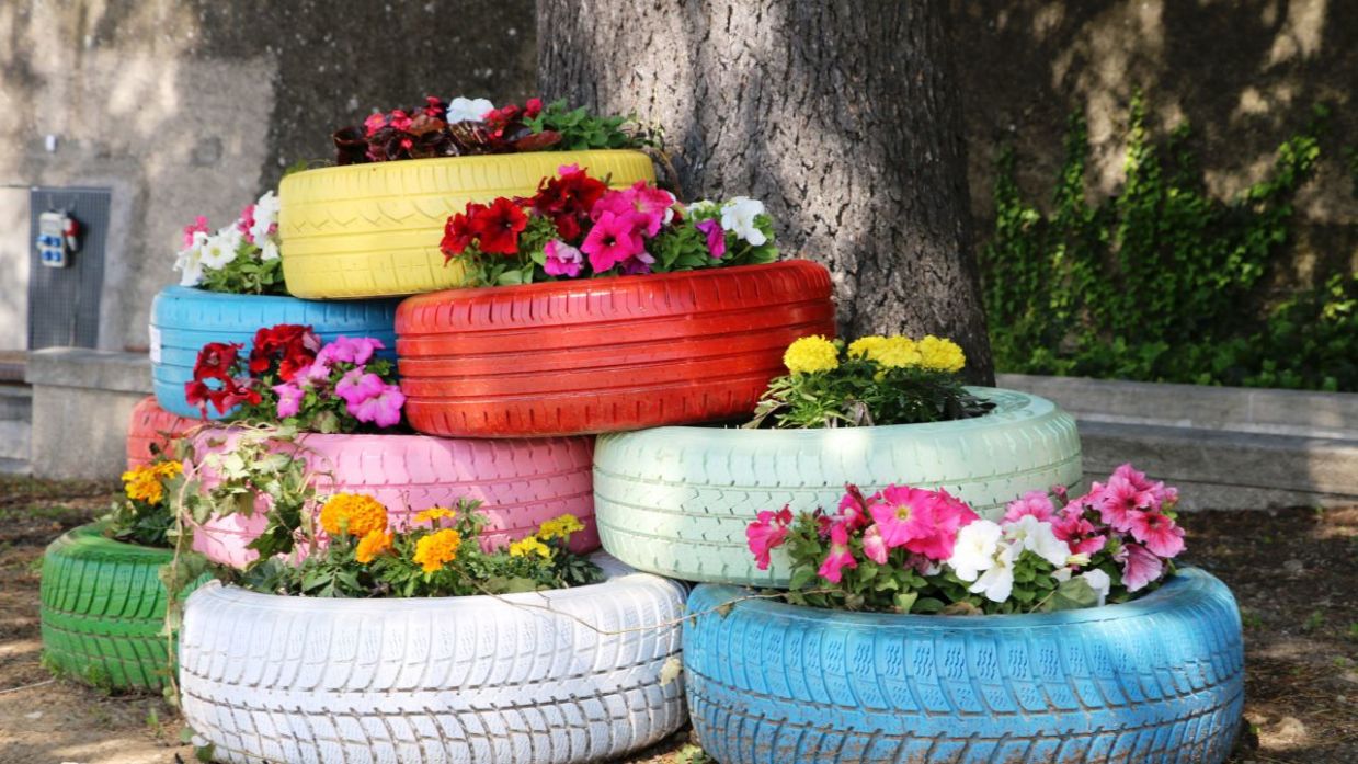 Ausencia Búsqueda Estéril Reciclar neumáticos para el jardín - Bricomanía