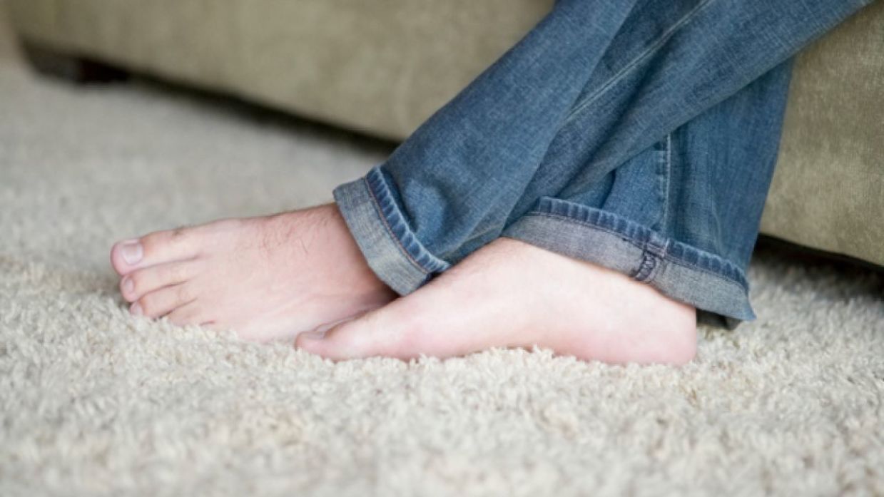 Eliminar manchas de cera y chicle de la alfombra