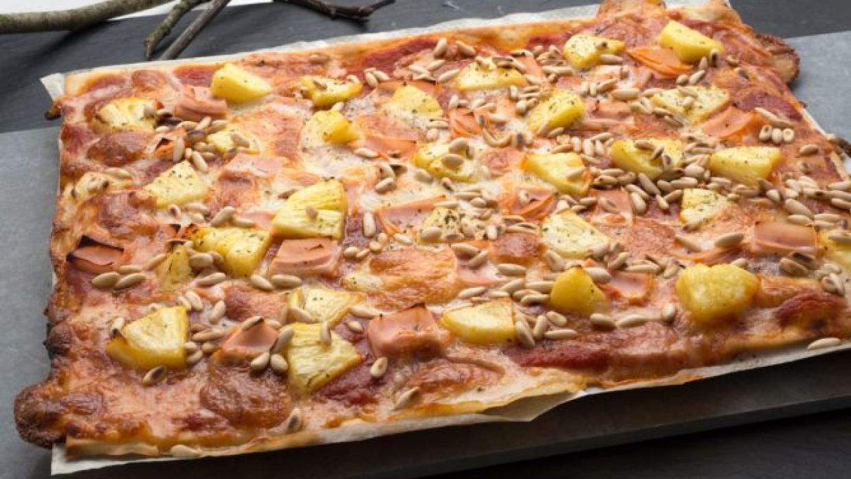 Pizza picante de pavo y piña - Karlos Arguiñano